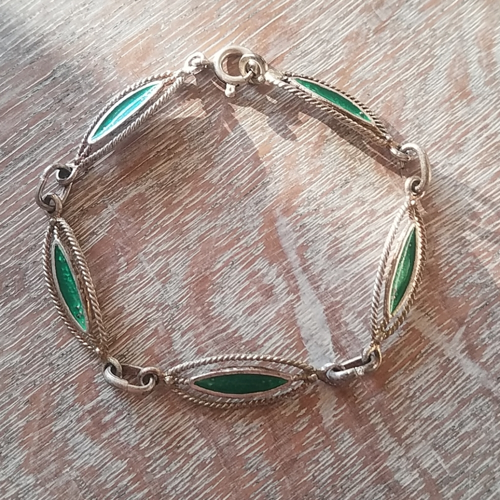 Bracelet